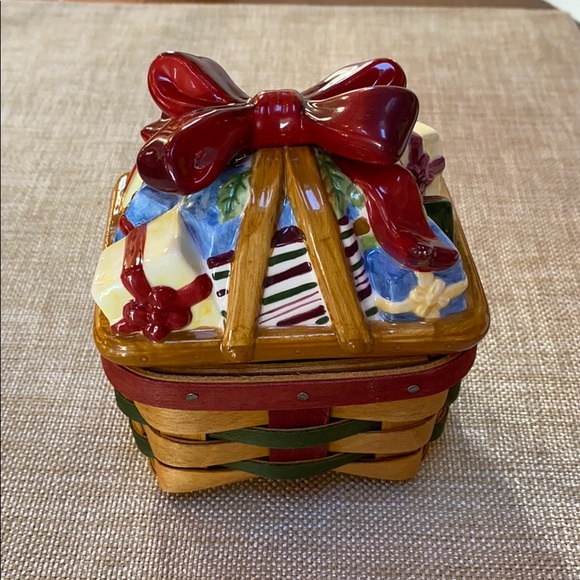 Longaberger Accents Longaberger Ceramic Xmas Basket Poshmark